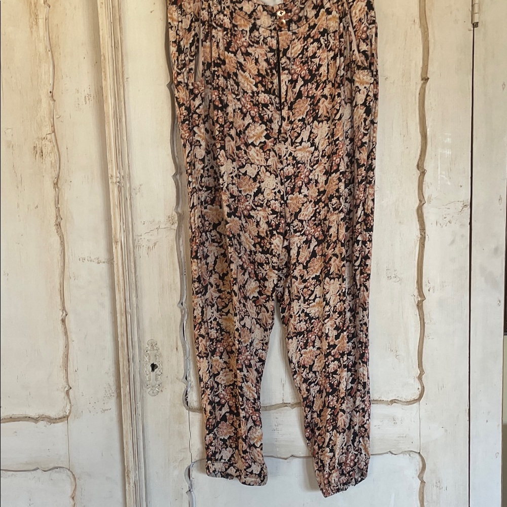 Anthropologie Floral Cropped Pants - Black and Tan